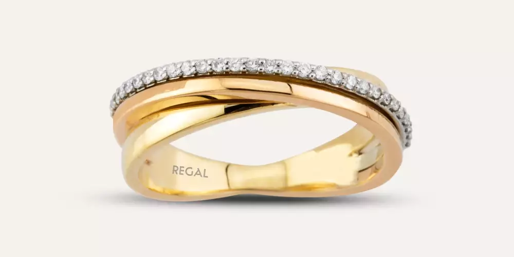 Alyans Modelleri Nasıl Seçilir? Genişlik ve Yüzey Rehberi — 0.15 CT Pırlanta Taşlı Sarmal Alyans Yüzük