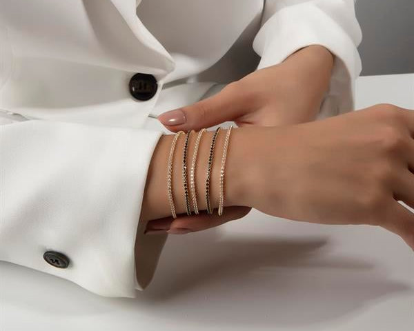 Tenis Bileklik Nedir? Suyolu Bileklik Modelleri Nasıl Seçilir — 14 Ayar Altın Tennis Bileklik