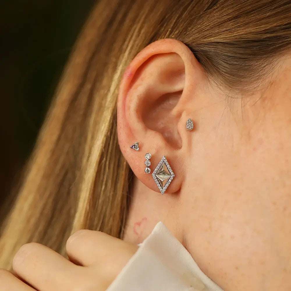 0-03-ct-pirlanta-tasli-beyaz-altin-piercing-181703.jpg