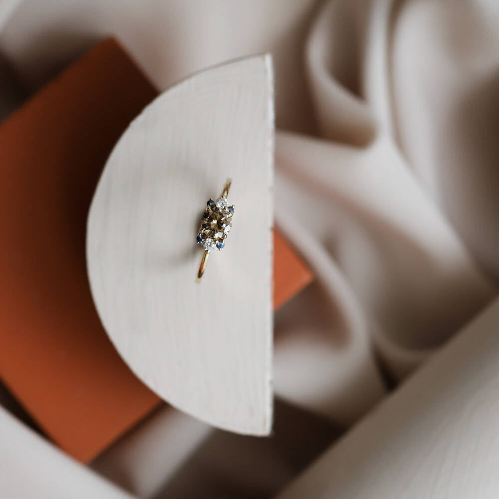 0.69 CT Multicolor Safir ve Brown Pırlanta Taşlı Sarı Altın Yüzük