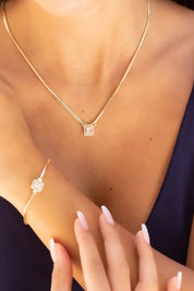 Zarif Baget Taşlı Altın Kolye