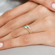 Mineli Taş Detaylı Altın Yüzük 14 Ayar