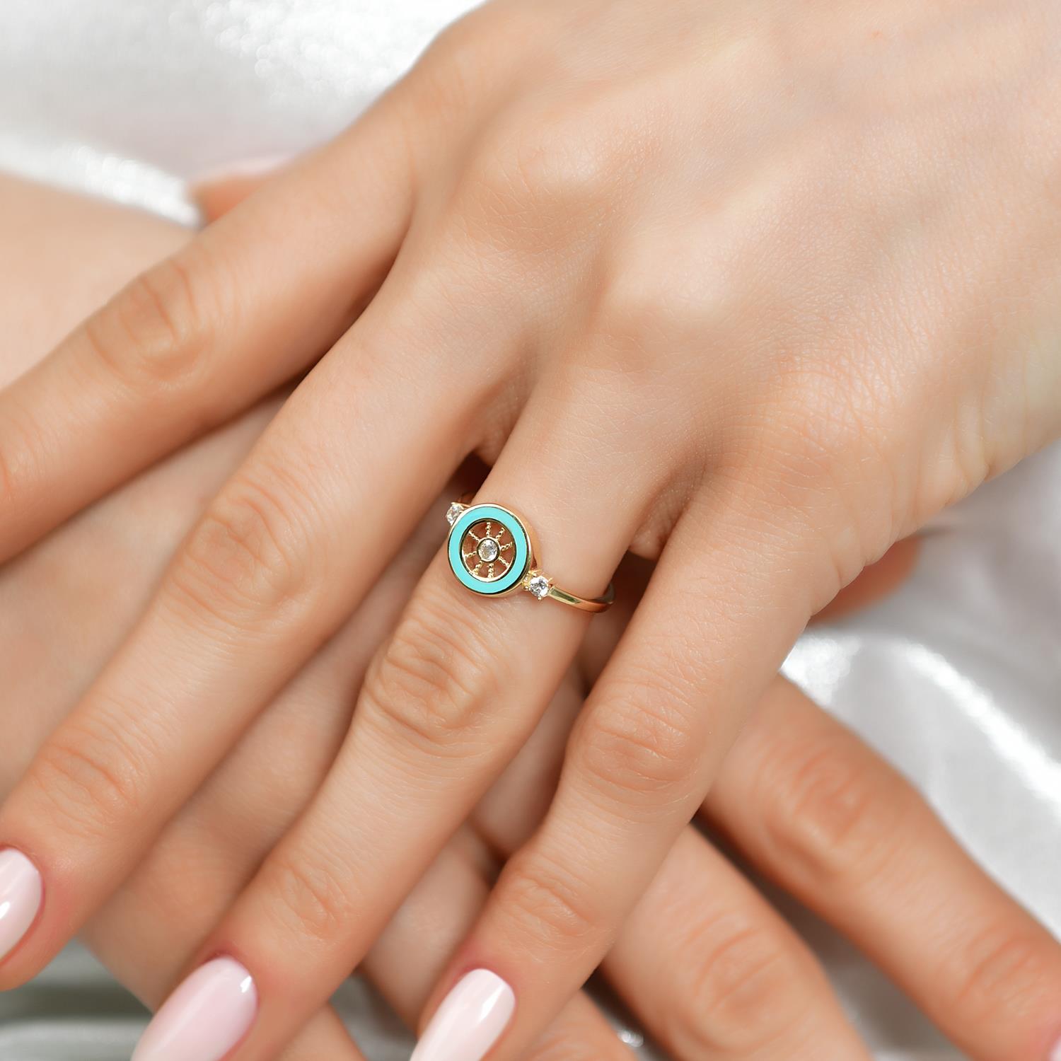 Şık Taş İşlemeli Mineli Altın Yüzük