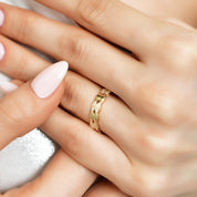 Zarif Taş Detaylı Altın Yüzük 14 Ayar