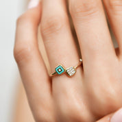 Renkli Mineli Taş Süslemeli Altın Yüzük