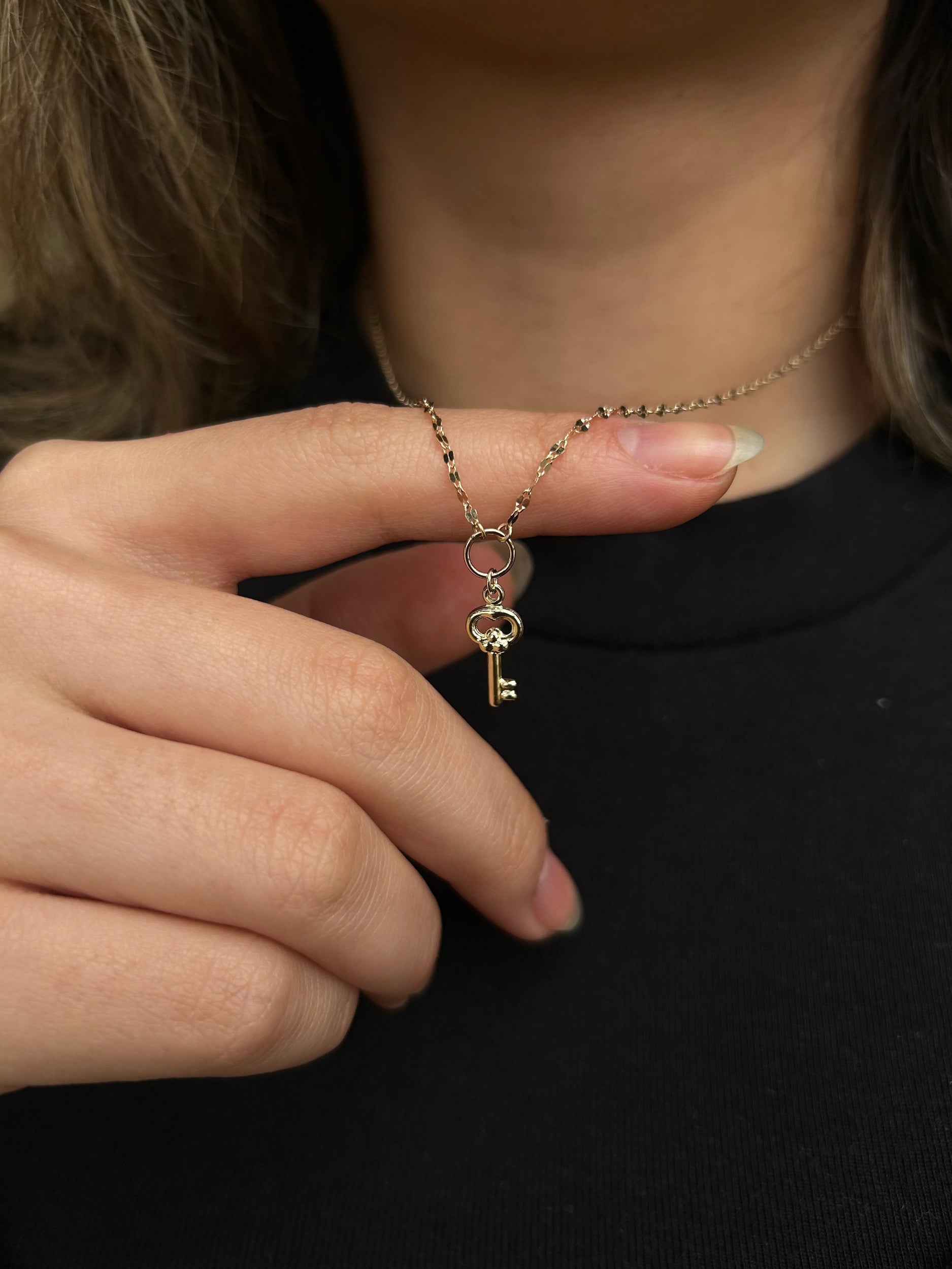 Kelebek Zincir Kilit Kolye