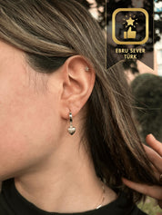 14 Ayar Altın Çizgili Kalp Tasarım Küpe