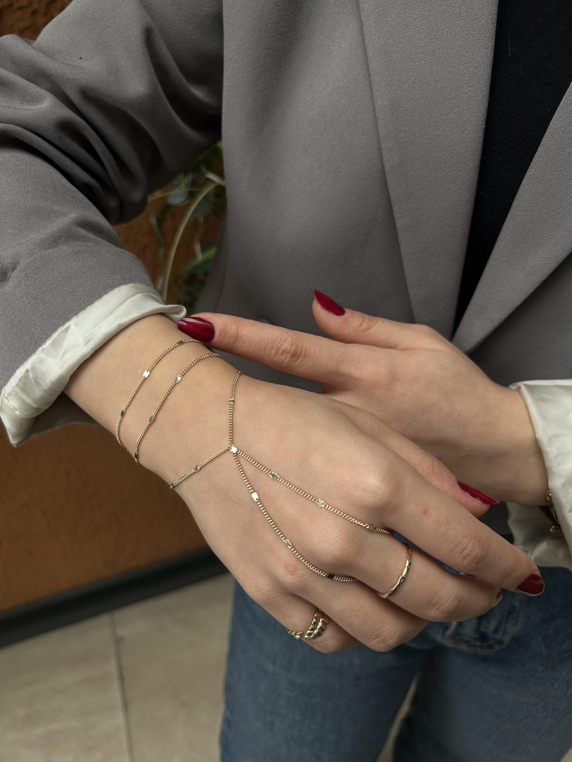 Altın Aynalı Zincirli Şahmeran