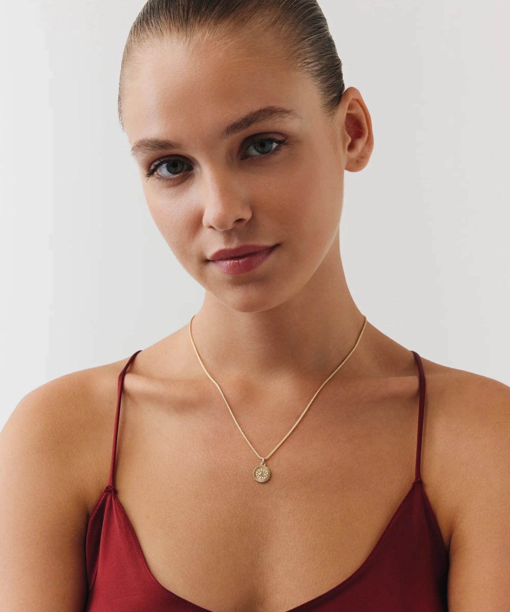 0001961_sade-goz-kolye.webp