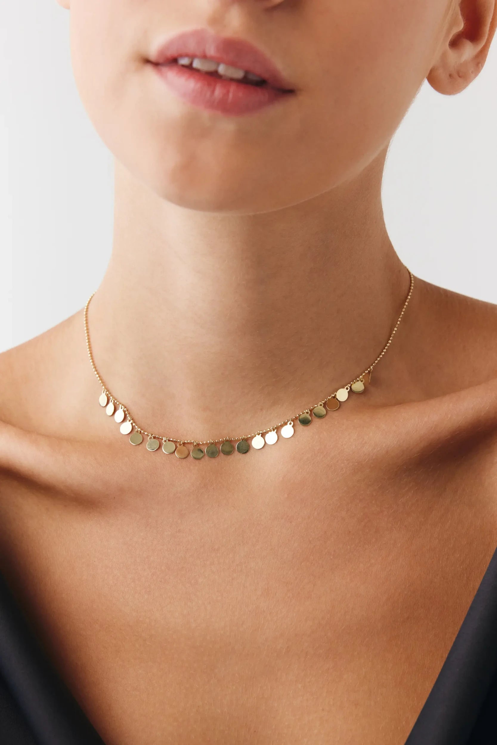 Oval Pullu Choker