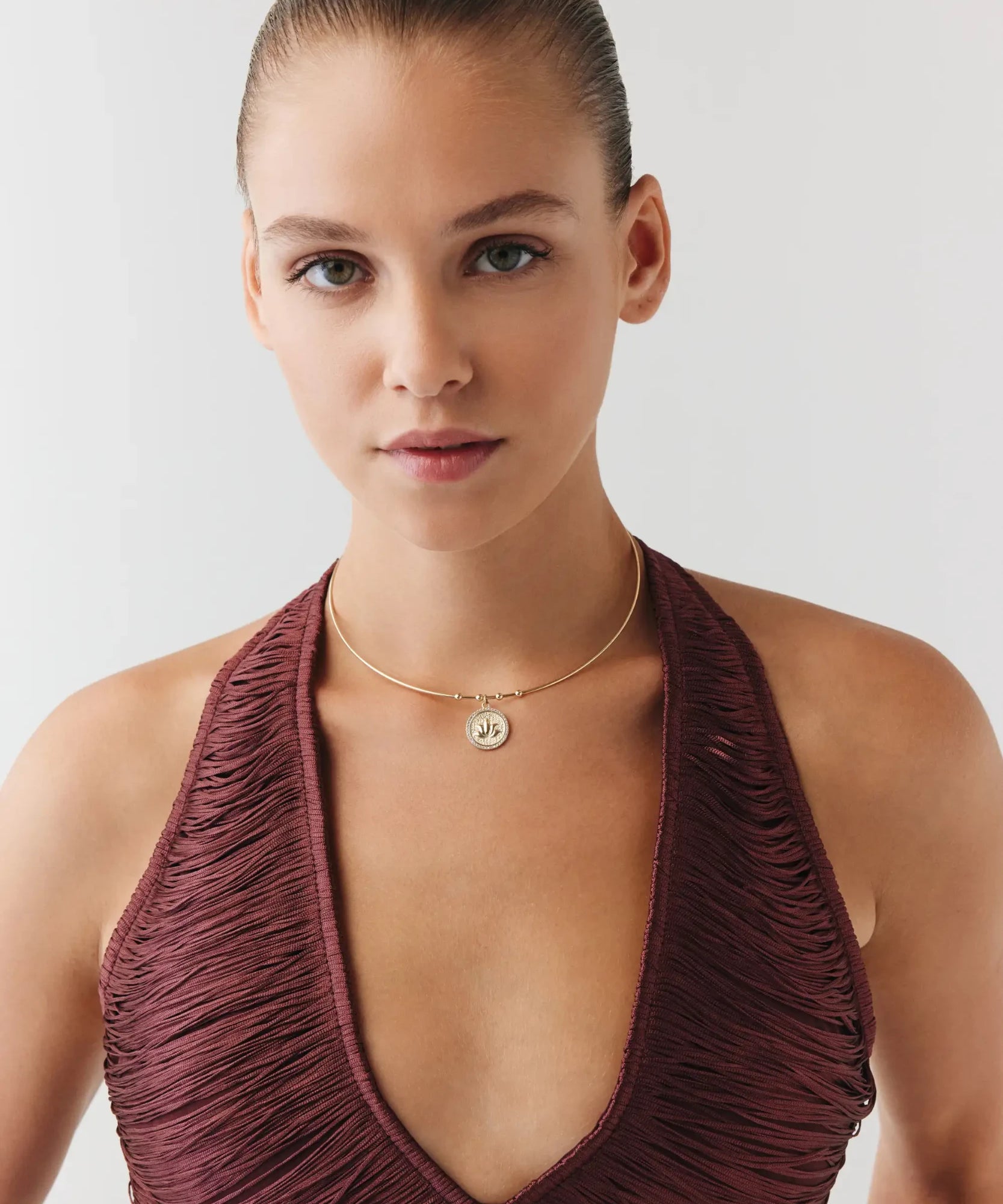 0002000_tasli-lotus-uc-tel-choker.webp