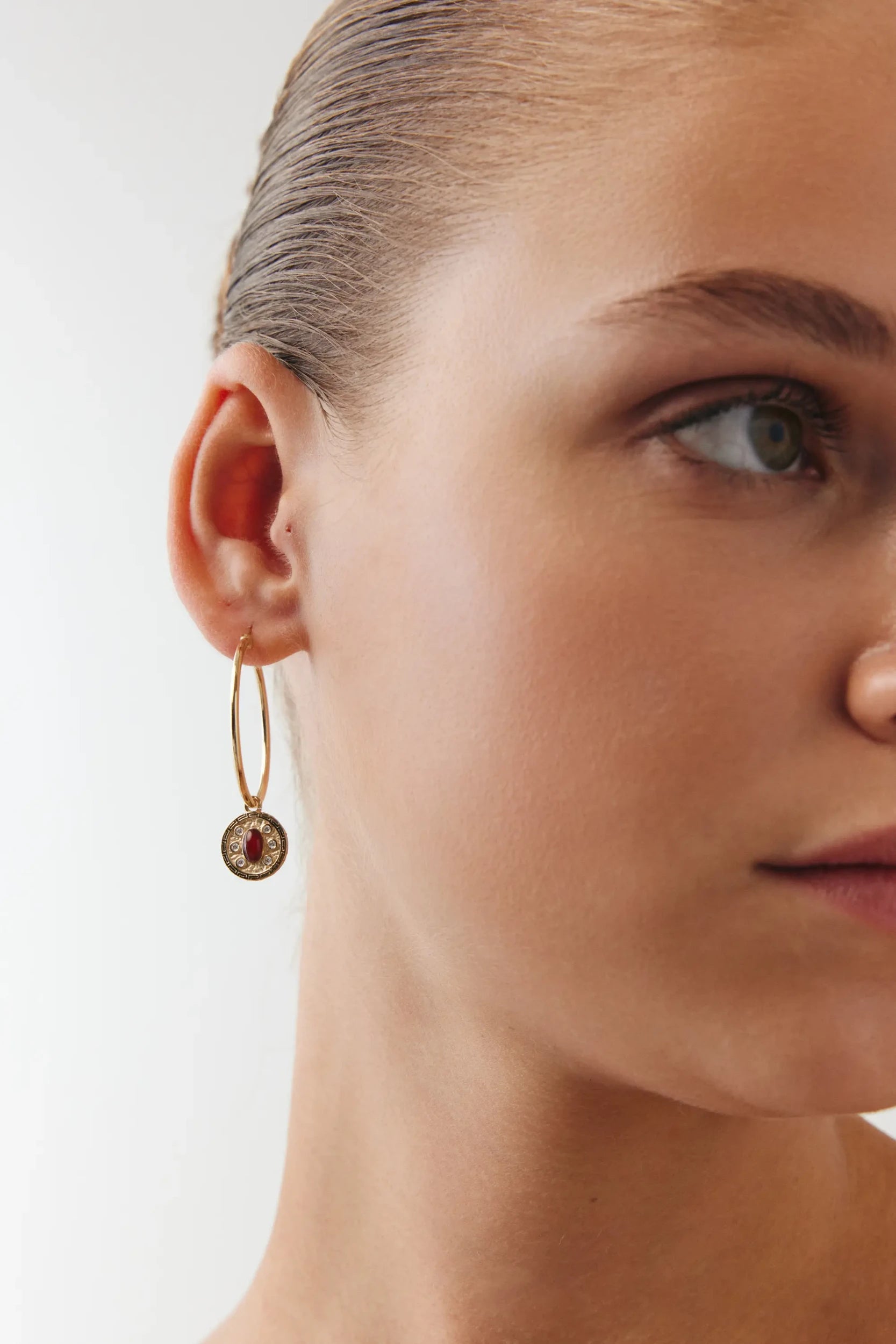 Oval Kahve Taşlı Madalyon Uç Halka Küpe