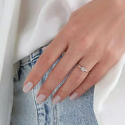 0.09 CT Baget Pırlanta Taşlı Beyaz Altın Minimal Yüzük