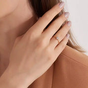 0.12 CT Baget Pırlanta Taşlı Rose Altın Yüzük