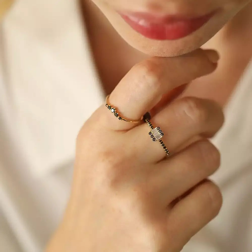 0.12 CT Siyah Pırlanta Taşlı Sarı Altın Yüzük