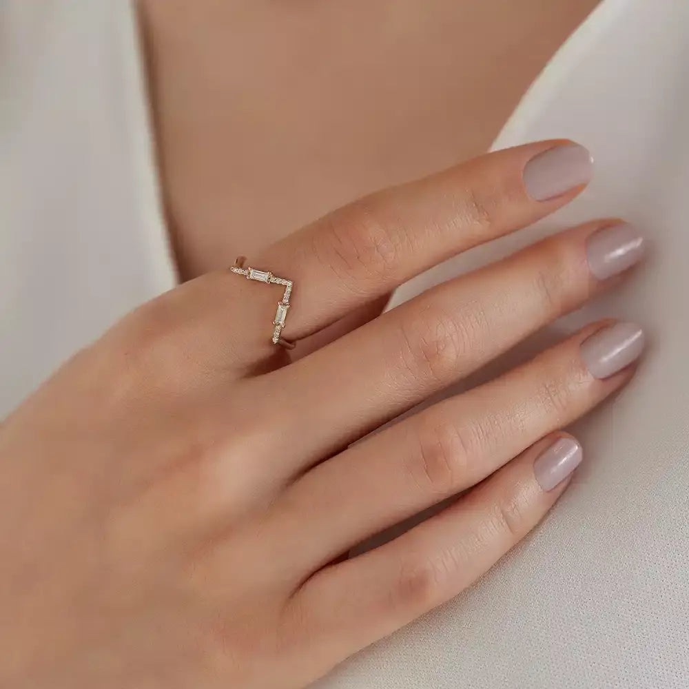 0.25 CT Baget Pırlanta Taşlı Rose Altın V Yüzük