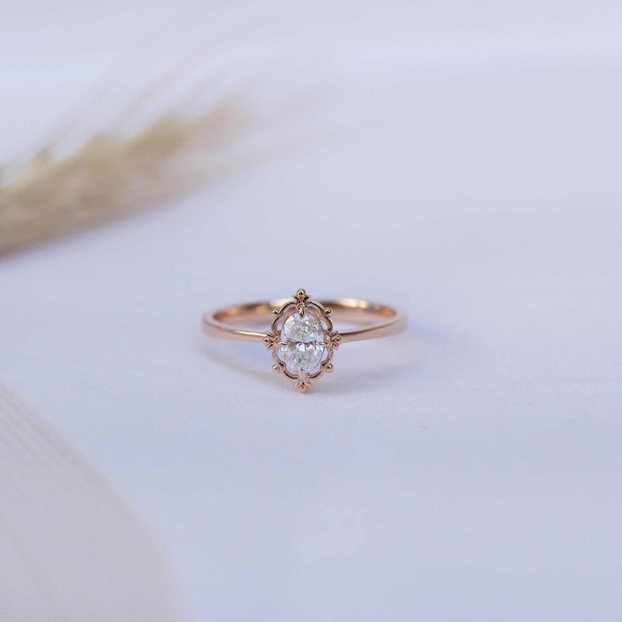 0.30 CT D VS2 HRD Sertifikalı Vintage Aria Pırlanta Yüzük