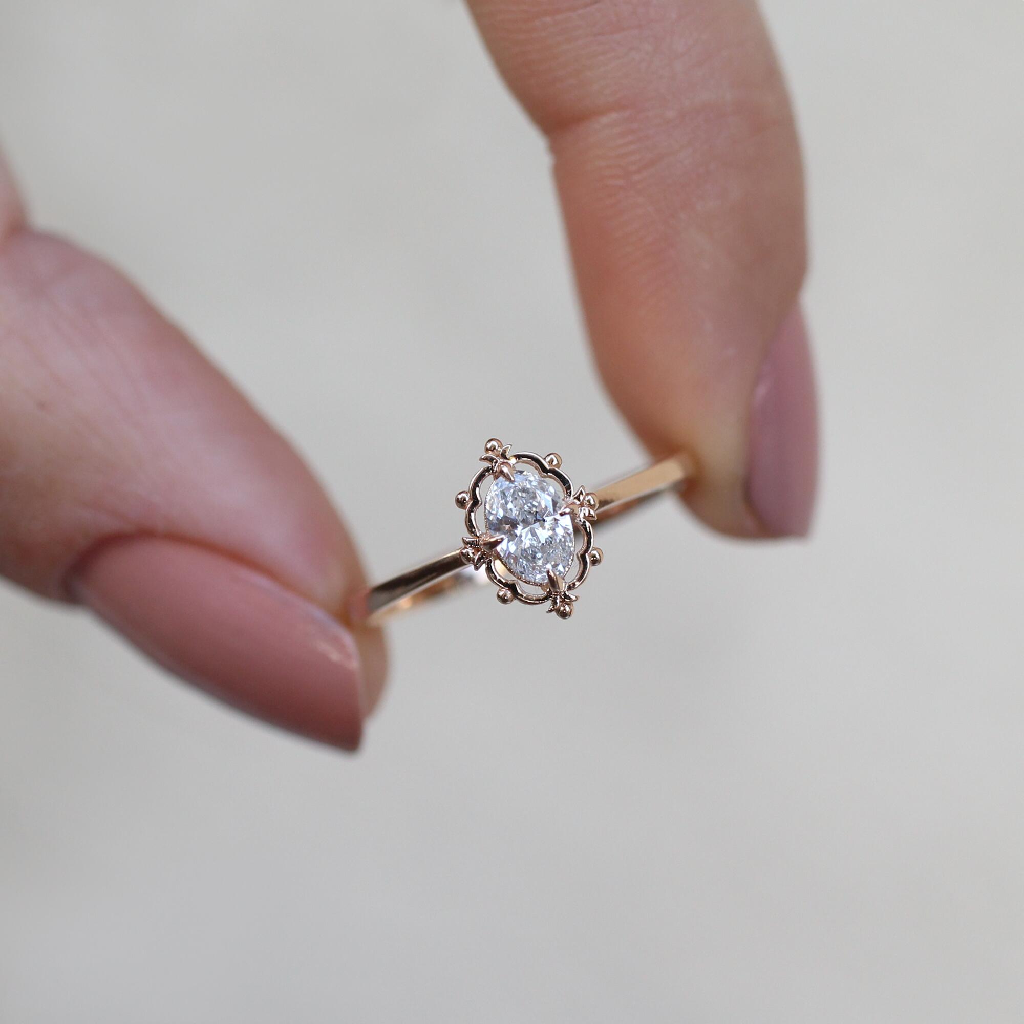 0.30 CT D VS2 HRD Sertifikalı Vintage Aria Pırlanta Yüzük