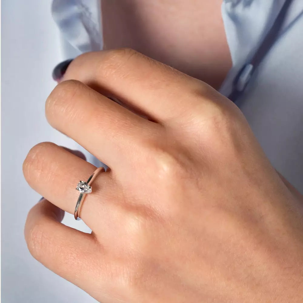 0.30 CT Damla Kesim Pırlanta Tektaş Yüzük