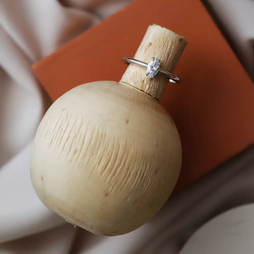 0.30 CT Markiz Kesim Tektaş Pırlanta Beyaz Altın Yüzük