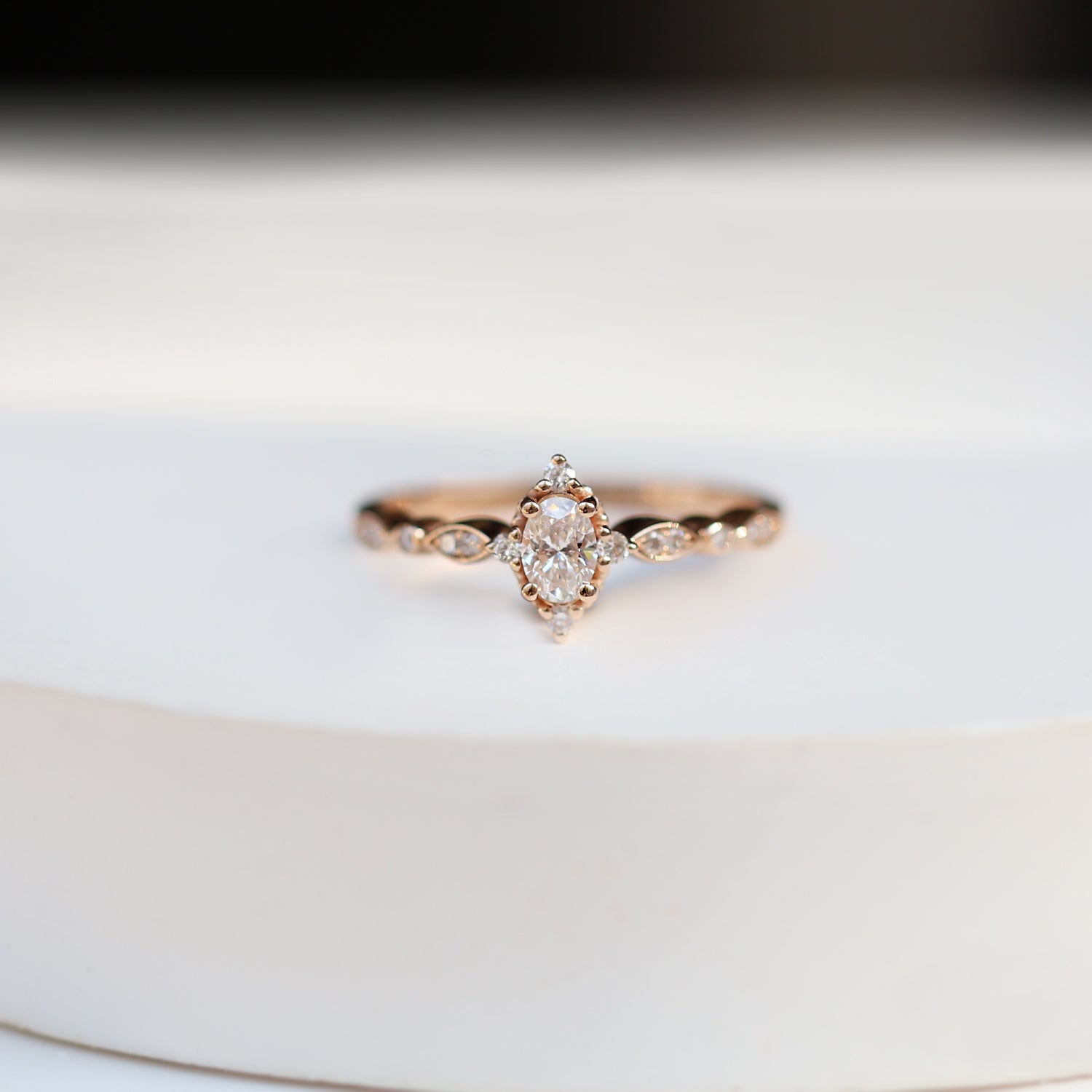 0.32 CT Özel Tasarım Mini Selius Pırlanta Yüzük