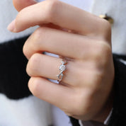 0.32 Karat Özel Tasarım Pırlanta Dal Tektaş Yüzük