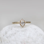 0.35 Karat Özel Tasarım Mini Selius Pırlanta Yüzük