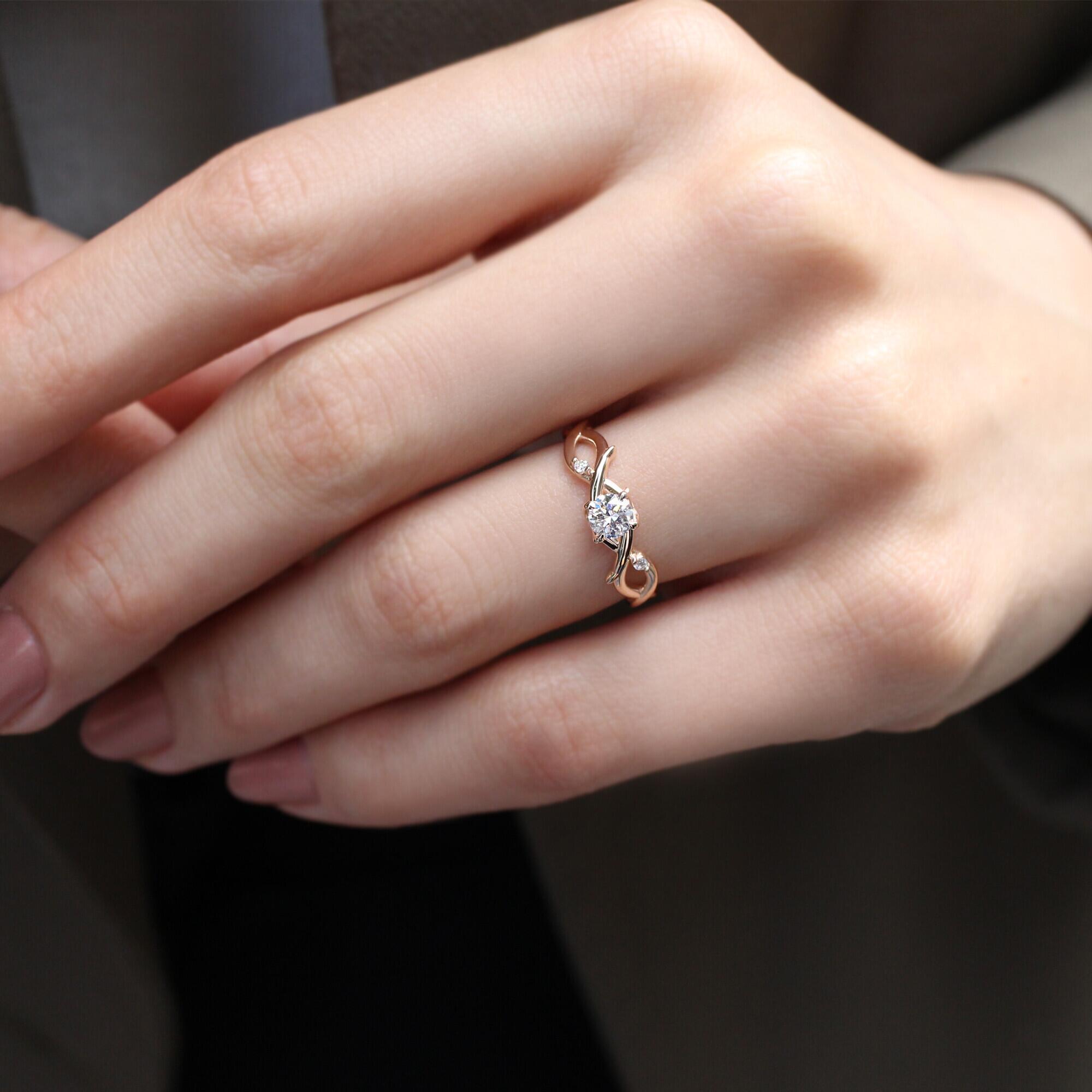 0.37 CT Özel Tasarım Pırlanta Dal Tektaş Yüzük