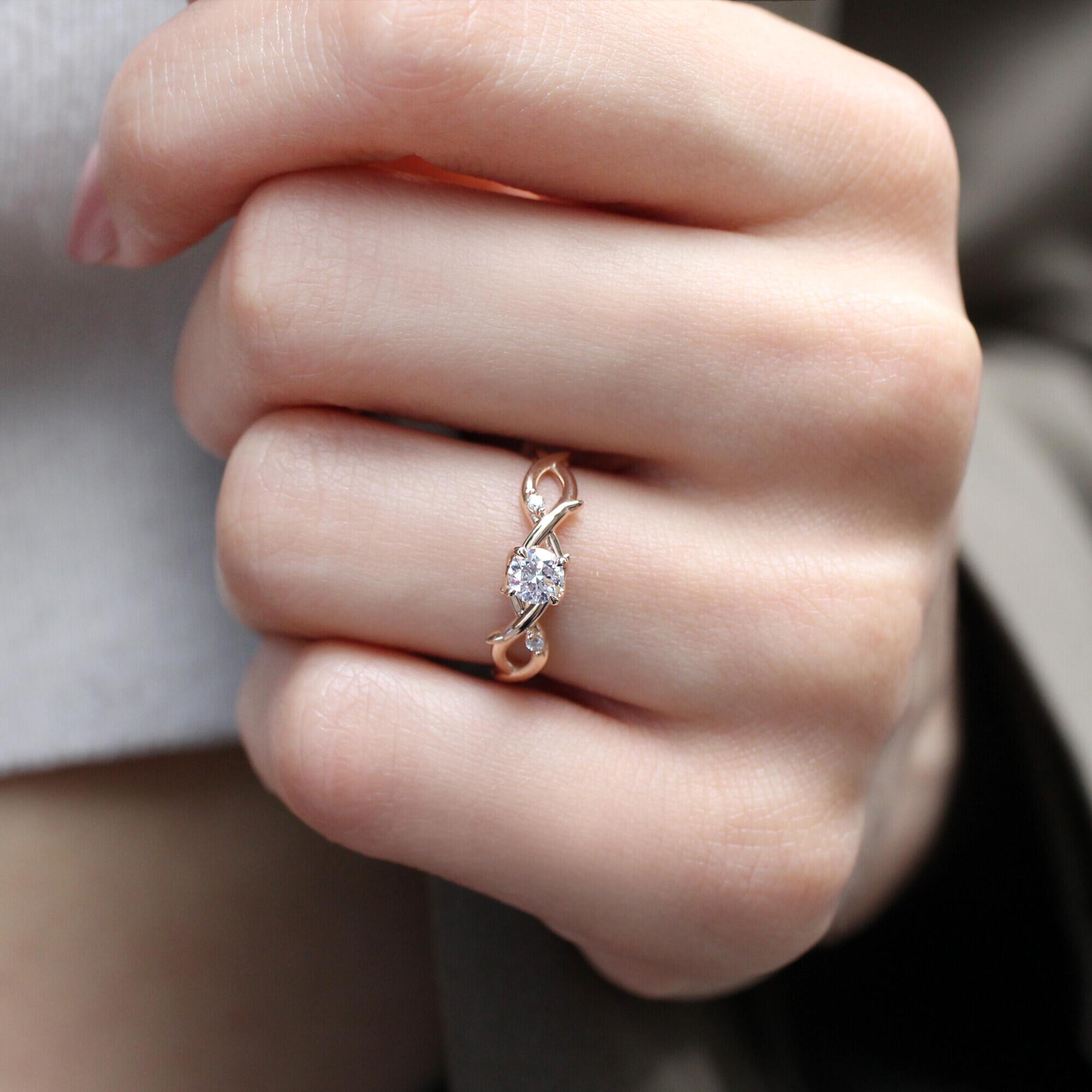 0.37 CT Özel Tasarım Pırlanta Dal Tektaş Yüzük