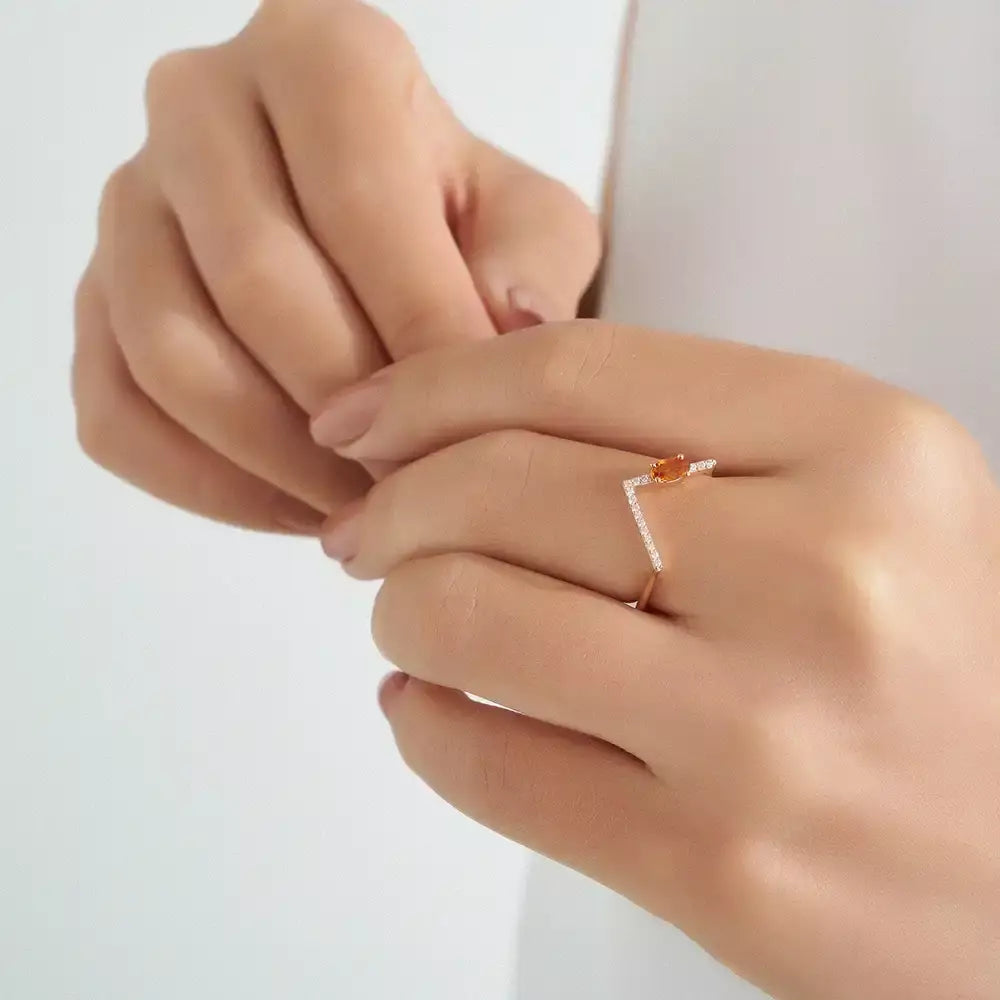0.39 CT Orange Safir ve Pırlanta Taşlı Rose Altın V Yüzük