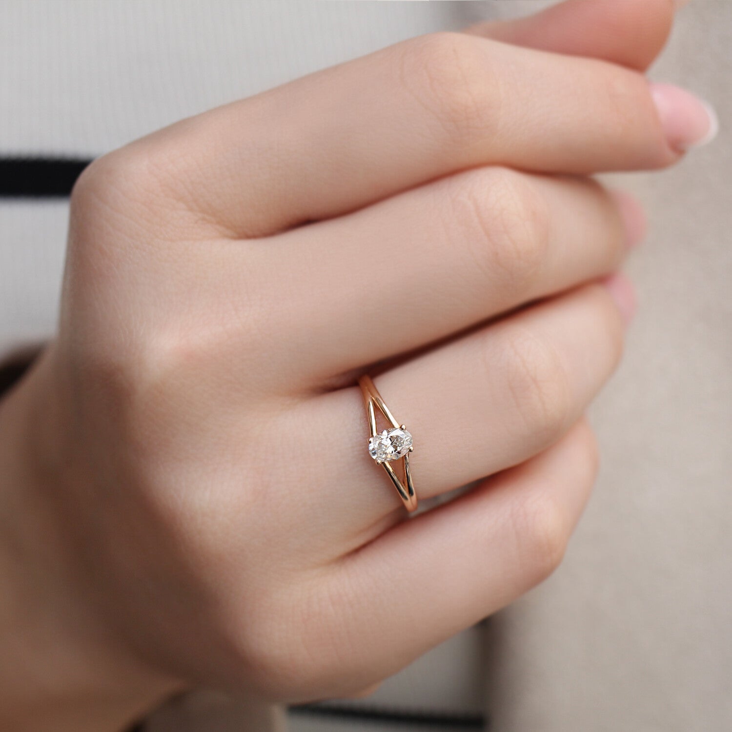 0.40 CT Özel Tasarım Oval Pırlanta Yüzük