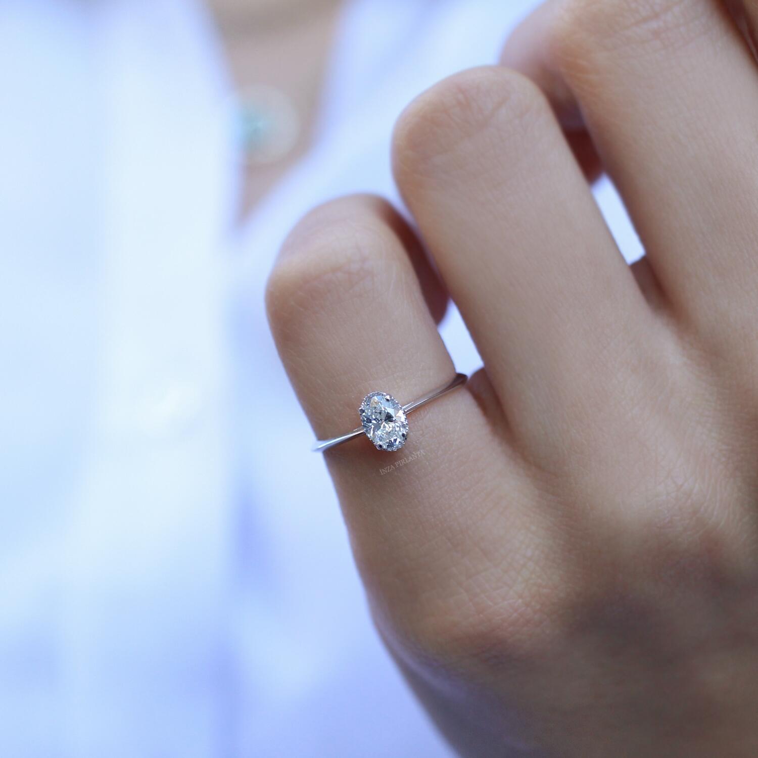 0.40 CT Vintage Özel Tasarım Oval Pırlanta Yüzük