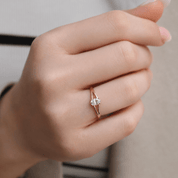 0.40 Karat Özel Tasarım Oval Pırlanta Yüzük