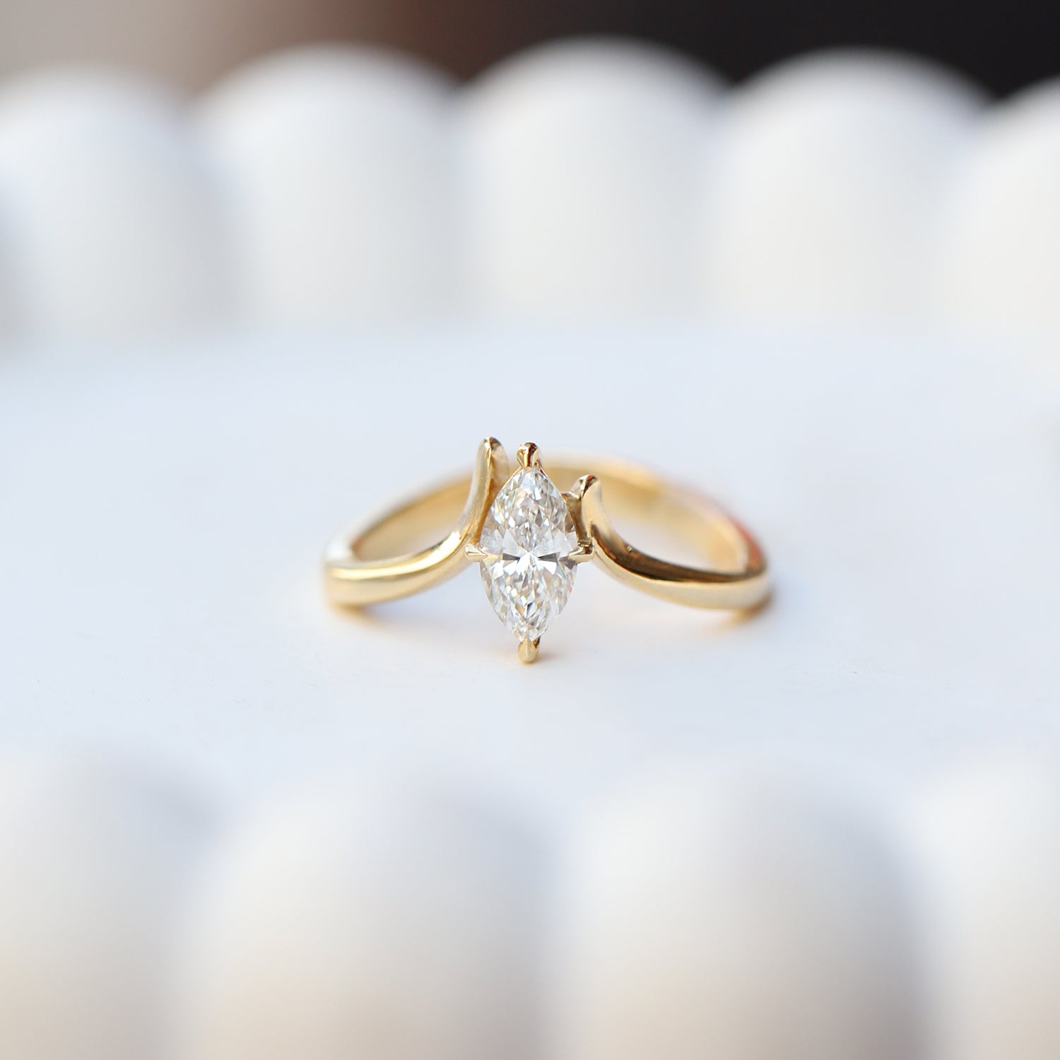 0.40 Karat Özel Tasarım Markiz Pırlanta Tektaş Yüzük