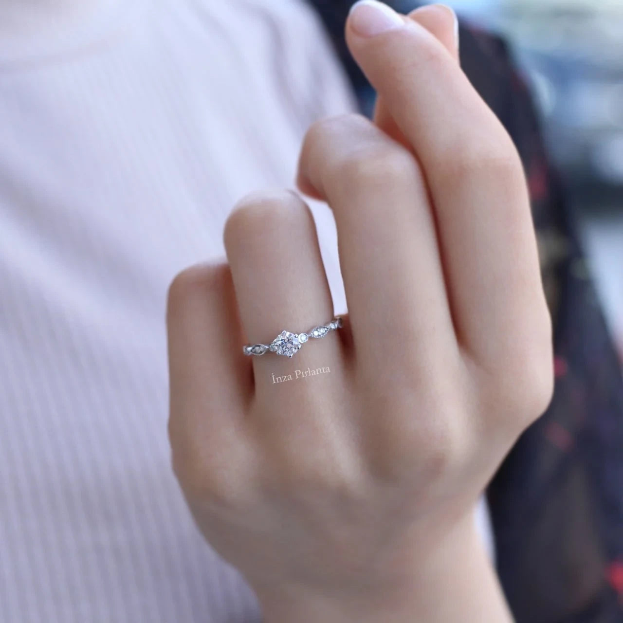 0.42 Karat Vintage Tasarım Tektaş Pırlanta Yüzük