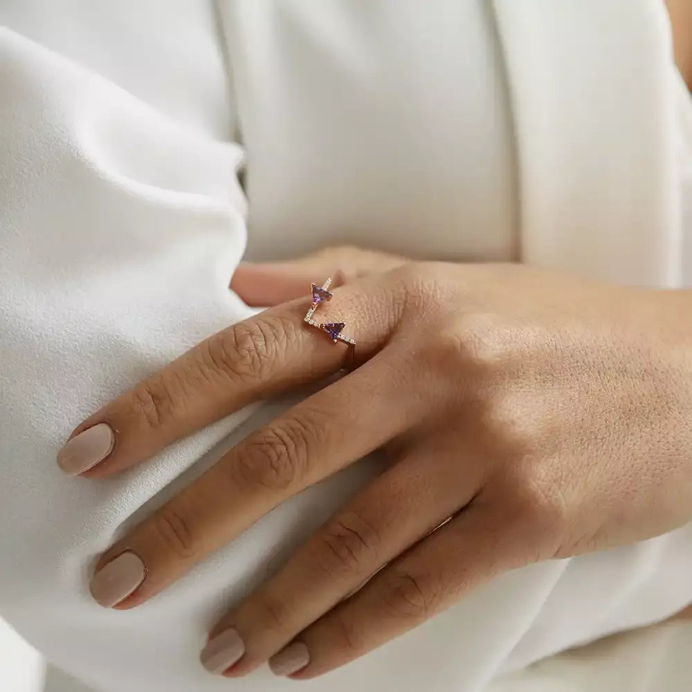 0.44 CT Pırlanta ve Ametist Taşlı Rose Altın V Yüzük