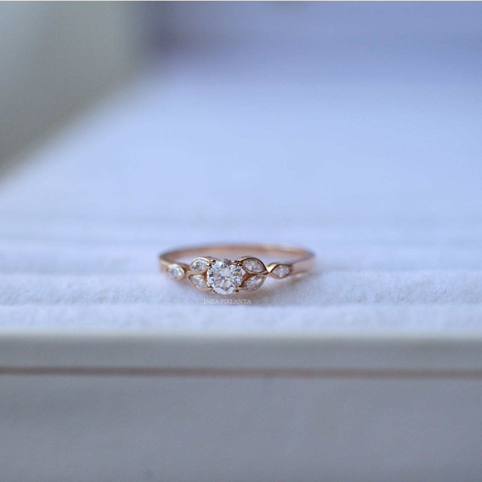 0.45 CT Vintage Tasarım Markizli Pırlanta Yüzük