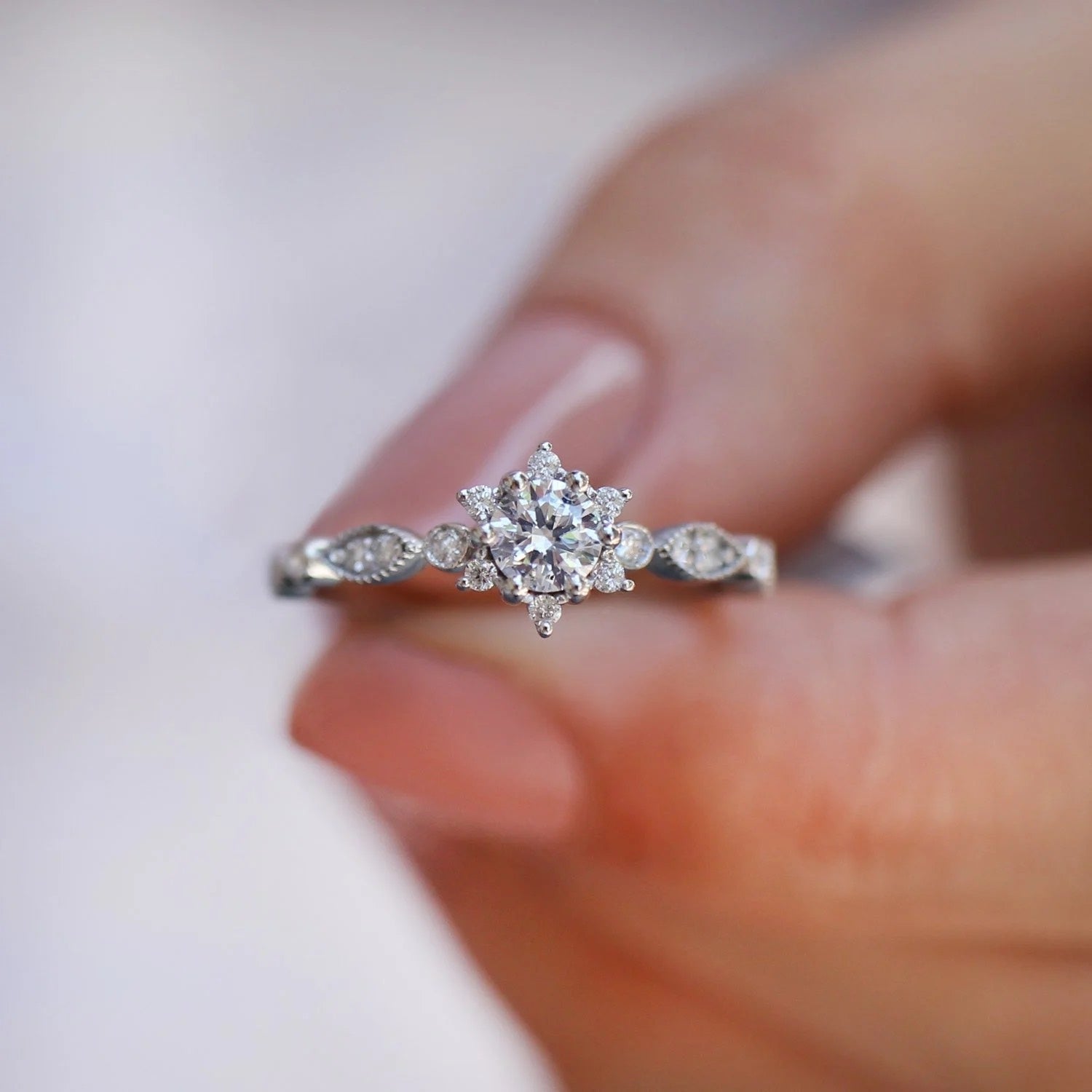 0.45 Karat Vintage Tasarım Kar Tanesi Pırlanta Yüzük