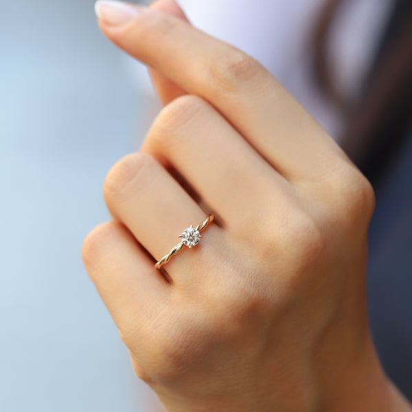 0.50 CT Özel Tasarım Pırlanta Burgu Yüzük