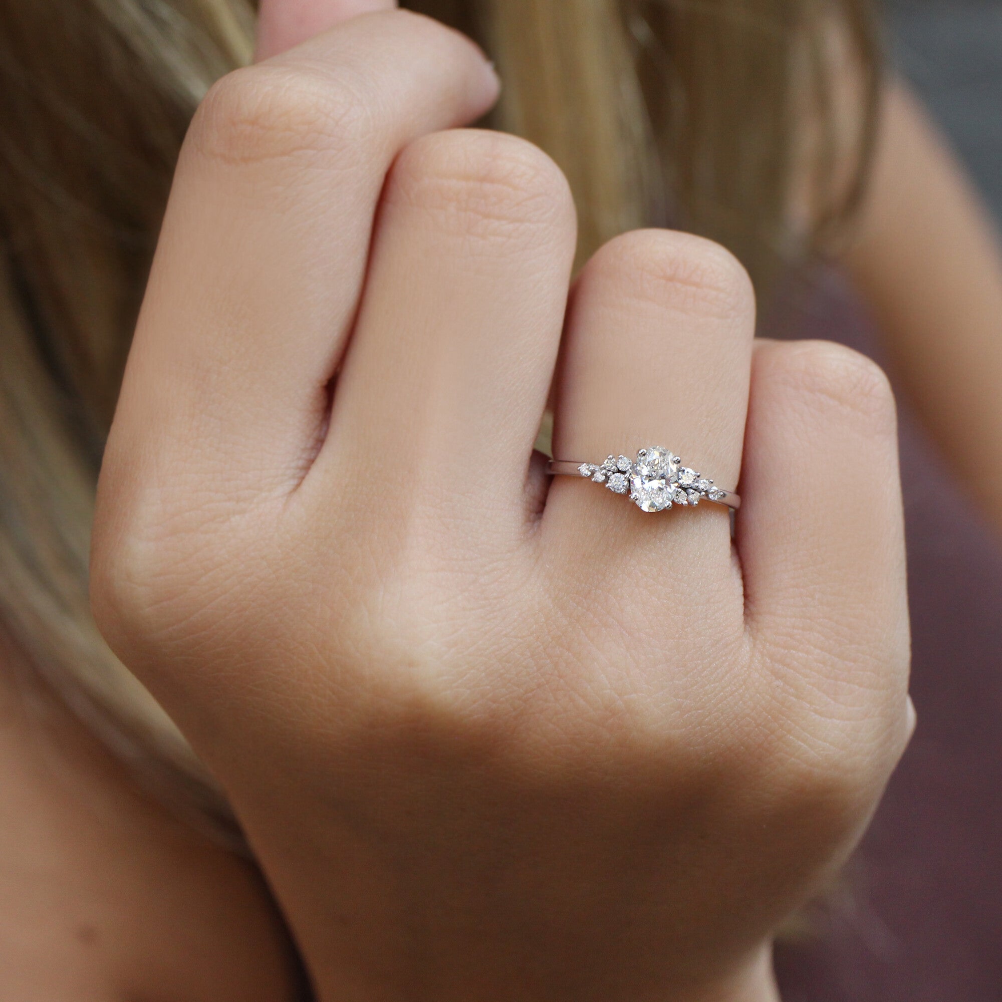 0.50 CT Vintage Özel Tasarım Oval Asimetri Pırlanta Yüzük