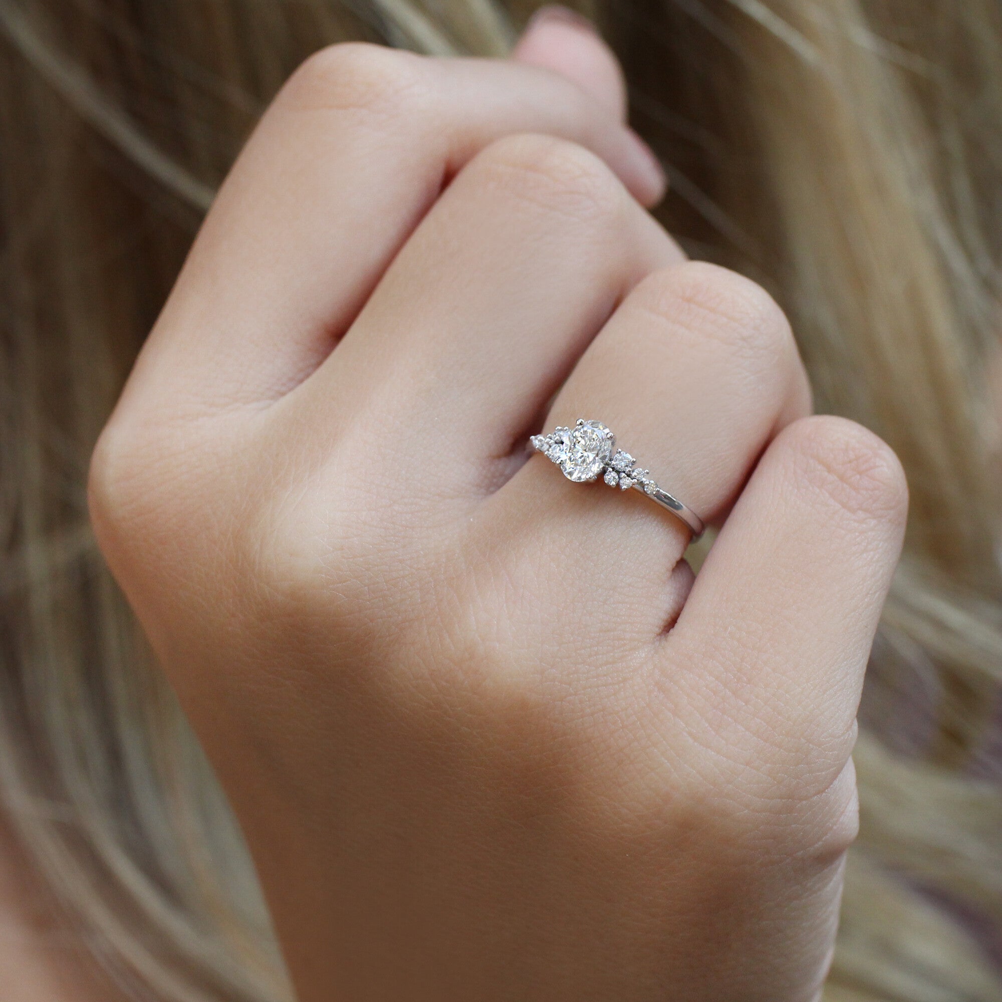 0.50 CT Vintage Özel Tasarım Oval Asimetri Pırlanta Yüzük