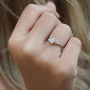 0.50 Karat Vintage Özel Tasarım Oval Asimetri Pırlanta Yüzük - Kopya