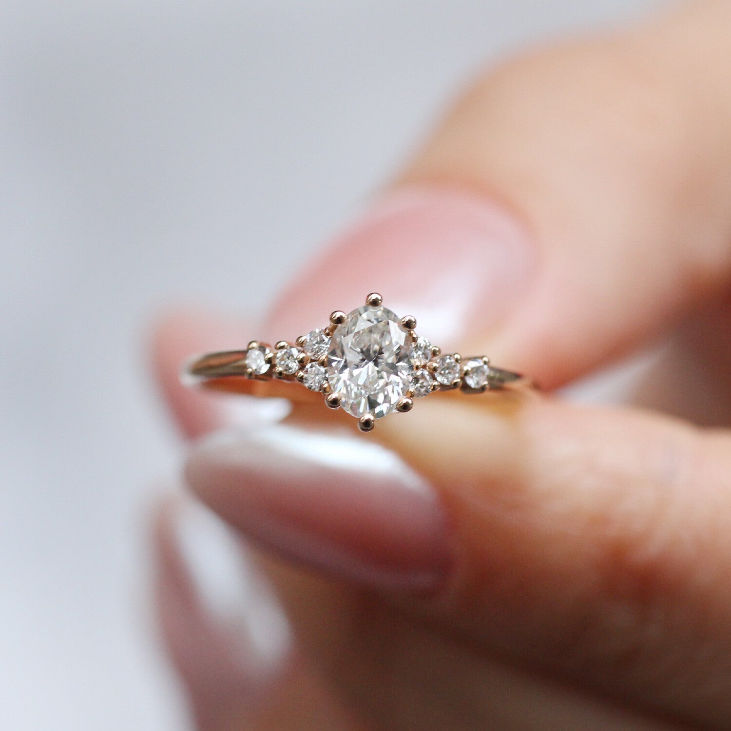 0.60 CT Özel Tasarım Oval Pırlanta Yüzük