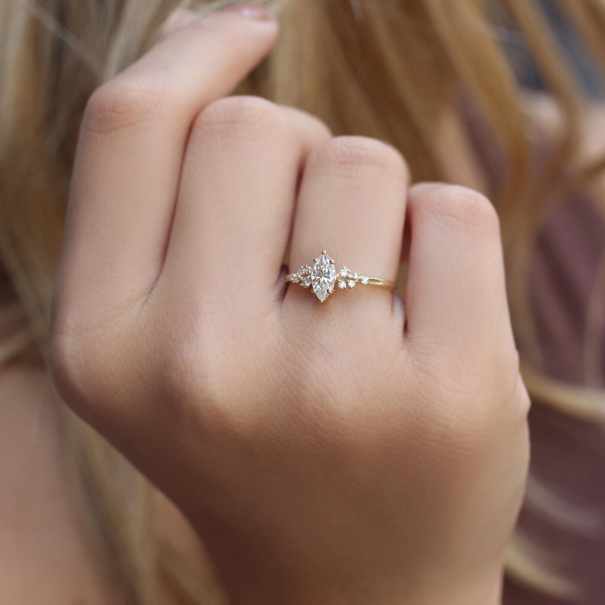 0.60 CT Vintage Özel Tasarım Asimetri Markiz Pırlanta Yüzük