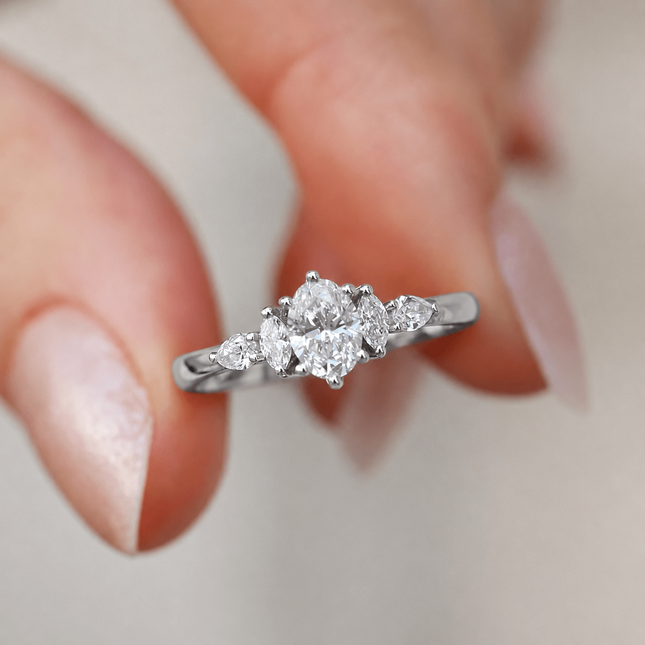 0.60 Karat H SI2 HRD Sertifikalı Vintage Diana Pırlanta Yüzük