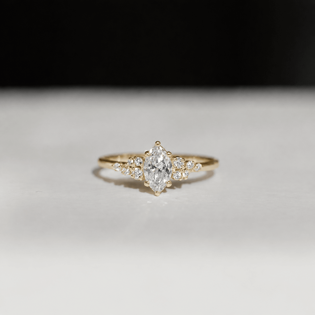 0.60 Karat Vintage Özel Tasarım Asimetri Markiz Pırlanta Yüzük