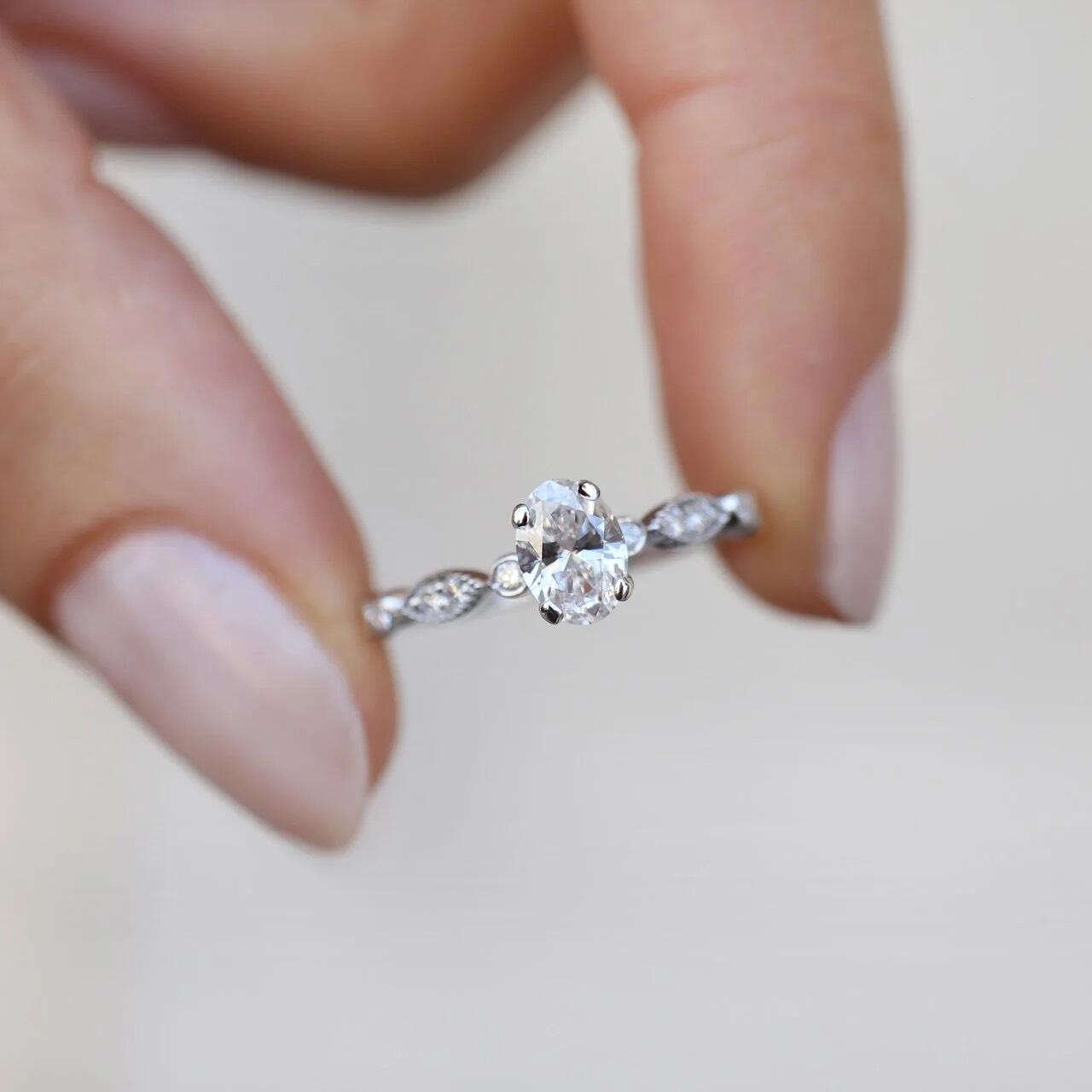 0.62 CT Vintage Tasarım Oval Pırlanta Tektaş Yüzük