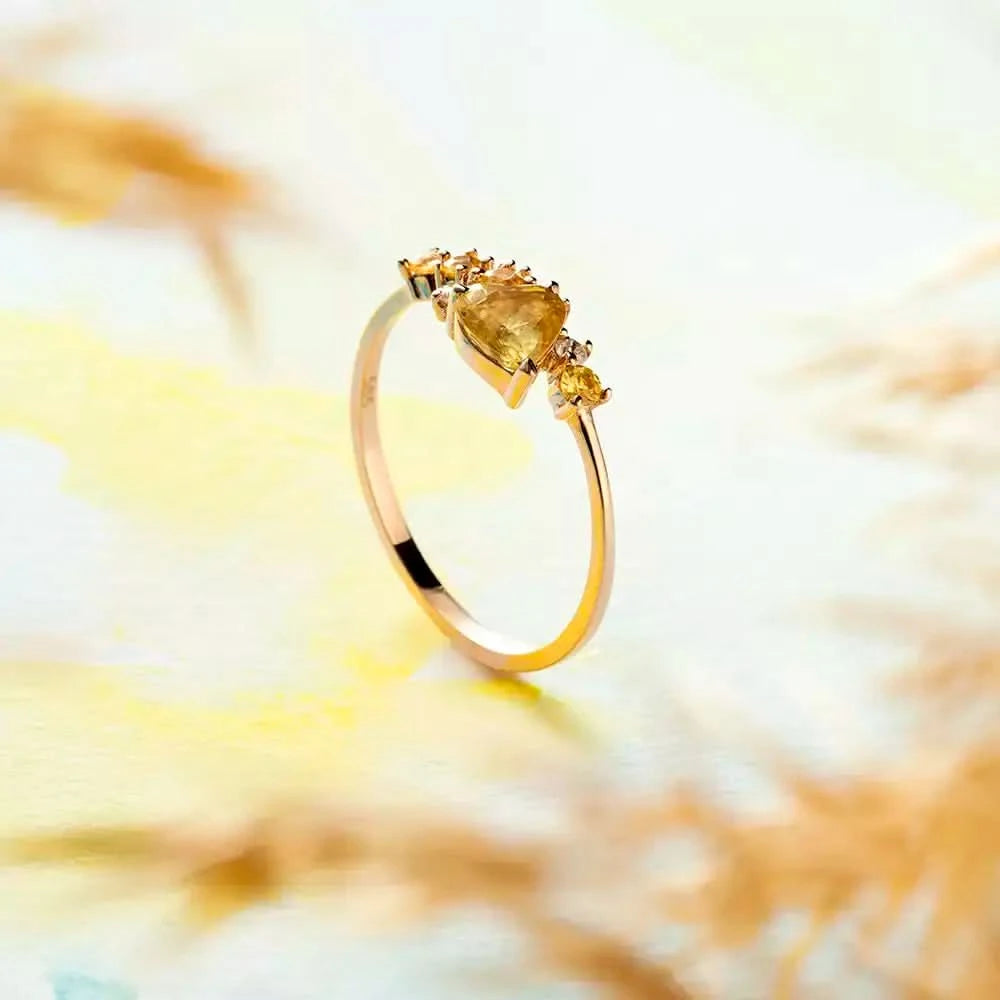 0.63 CT Yellow Safir ve Pırlanta Taşlı Rose Altın Yüzük