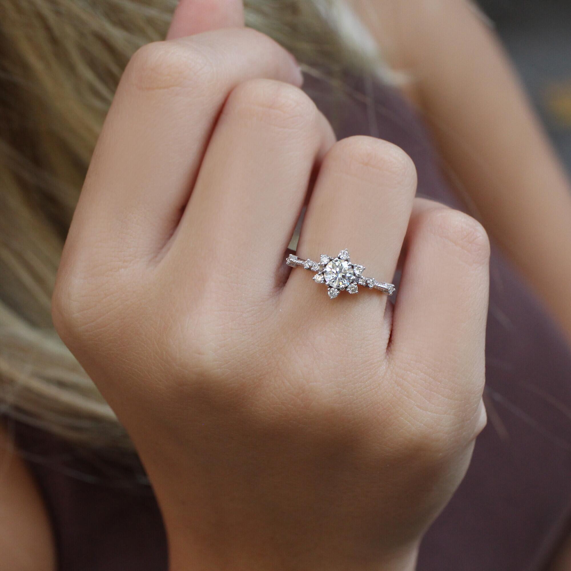 0.70 CT Vintage Tasarım Kar Tanesi Pırlanta Yüzük