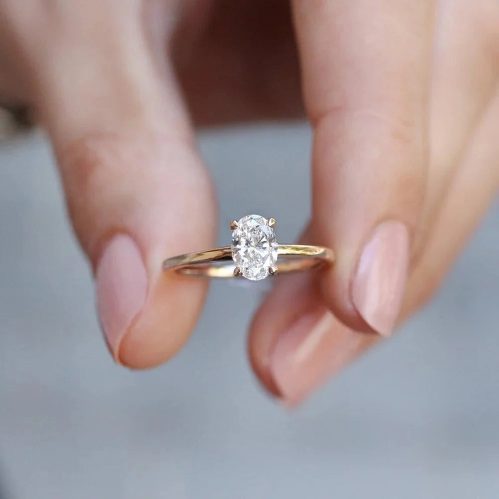 0.70 Karat E SI2 GIA Oval Pırlanta Tektaş Yüzük